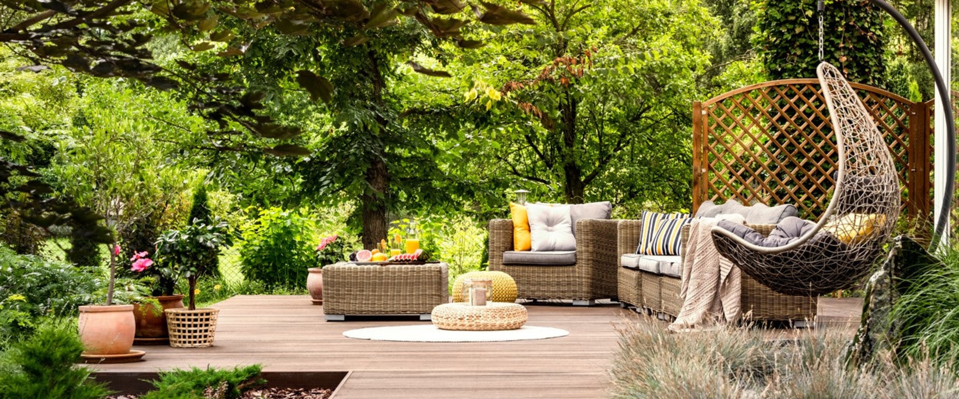 How to Design Your Dream Outdoor Space With Deck Construction