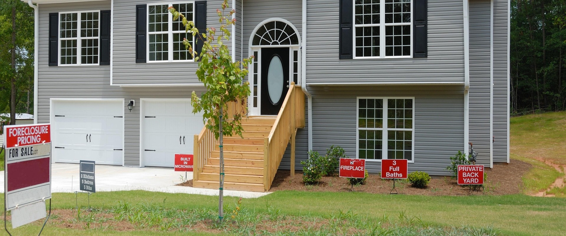 Is Deck Construction Worth It When Selling Your Detroit Home Fast?